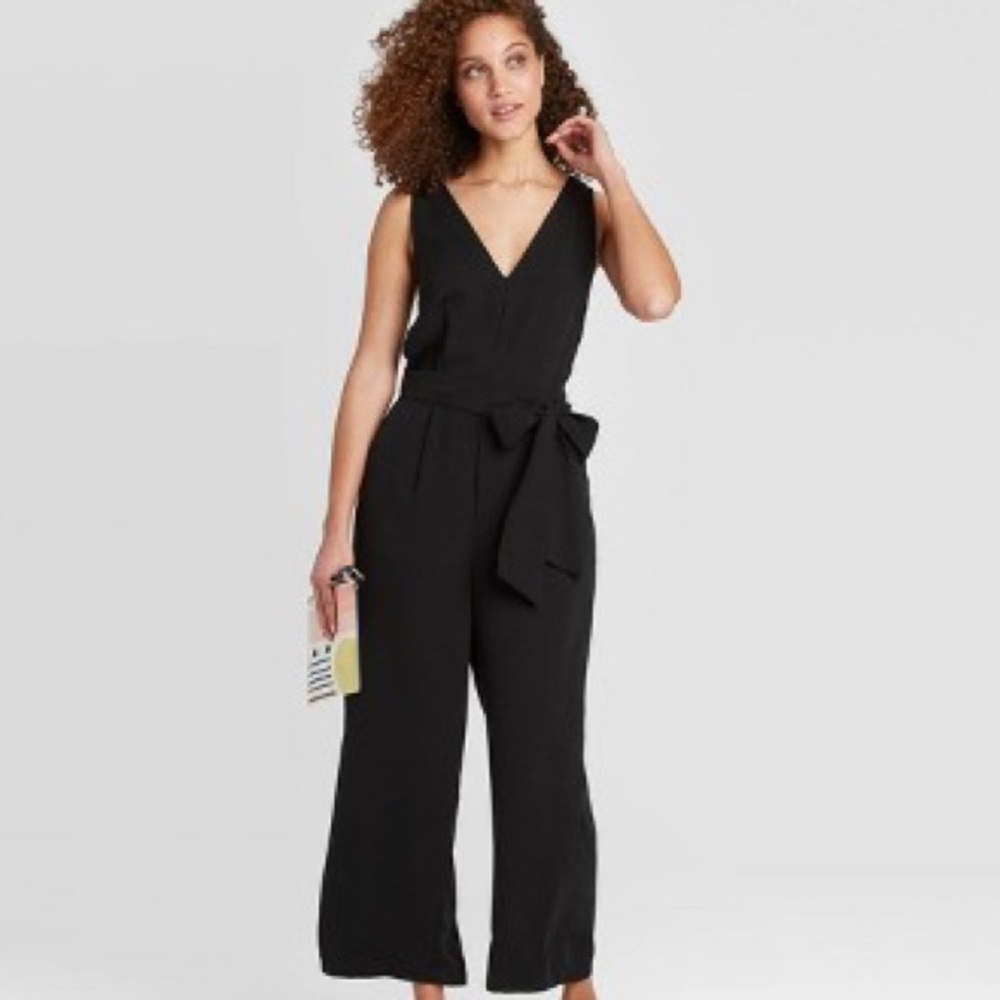 FINAL🚨DONATING SOON‼️ Lightweight Tie-Waist Jumpsuit